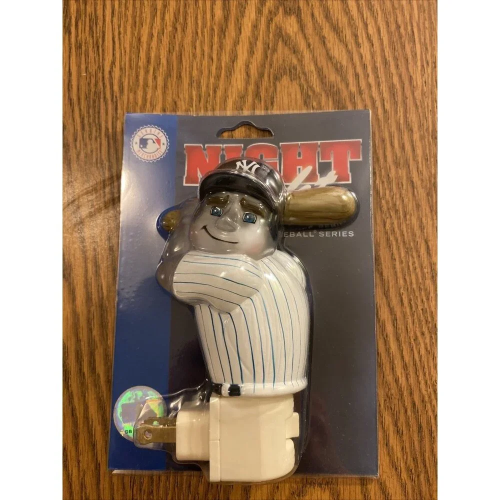 Night Light Major League Baseball MLB, New York Yankees New In Package